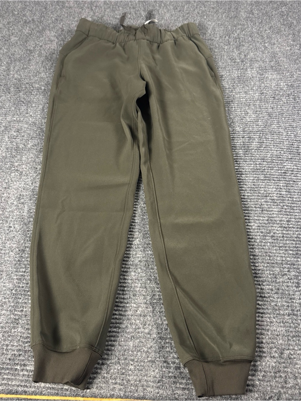 Lululemon On The Flyover Jogger Dark Olive Green Size 4 LW5BZDS